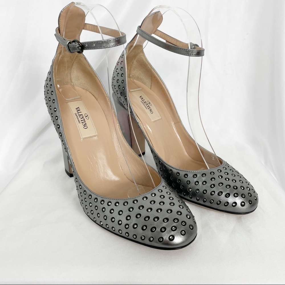 Valentino Garavani Tango Crystal Embellished Metallic Leather Pumps Silver - Picture 2 of 12